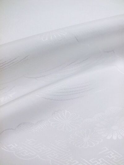 洗える長襦袢 白 綸子 雲と菊柄 反物